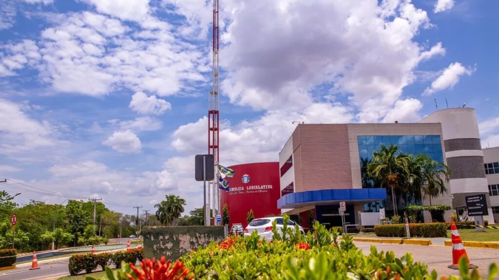 Fachada da sede da Assembleia Legislativa de Mato Grosso.