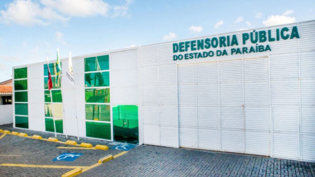 Fachada da sede da Defensoria Pública do Estado da Paraíba.